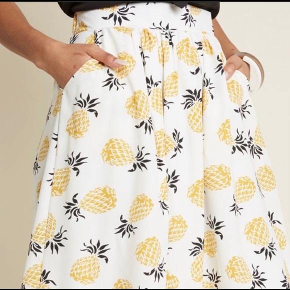 Modcloth Dresses & Skirts - ModCloth pineapple skirt